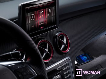 Mercedes будет интегрирован с iPhone и Siri